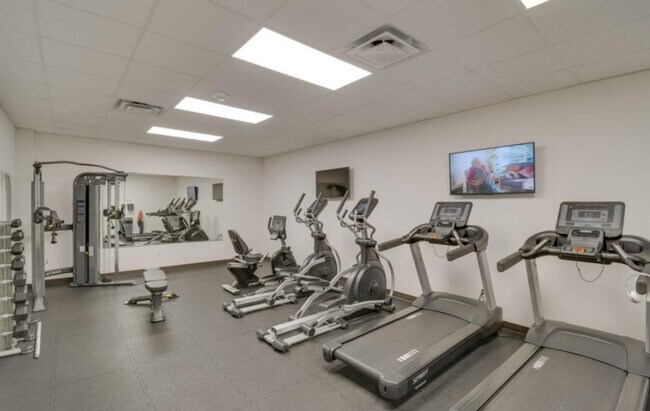 Building Photo - 400 Plantation Rd