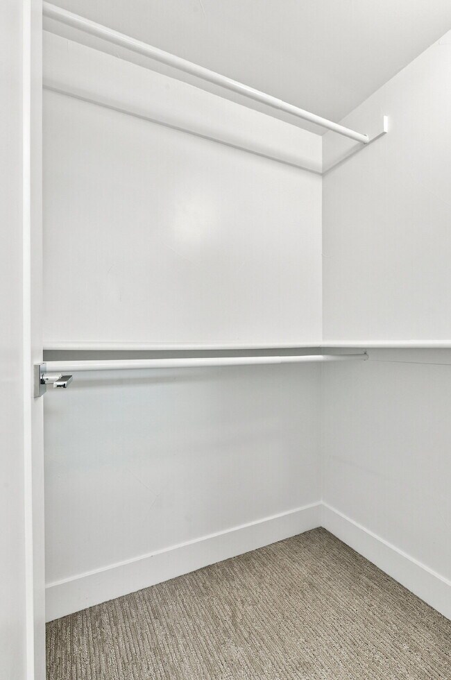 Building Photo - $3,640.95 with $300 Off the first month's rent, 2 Bed, 2.5 Bath Townhome in Denver with Rooftop P...