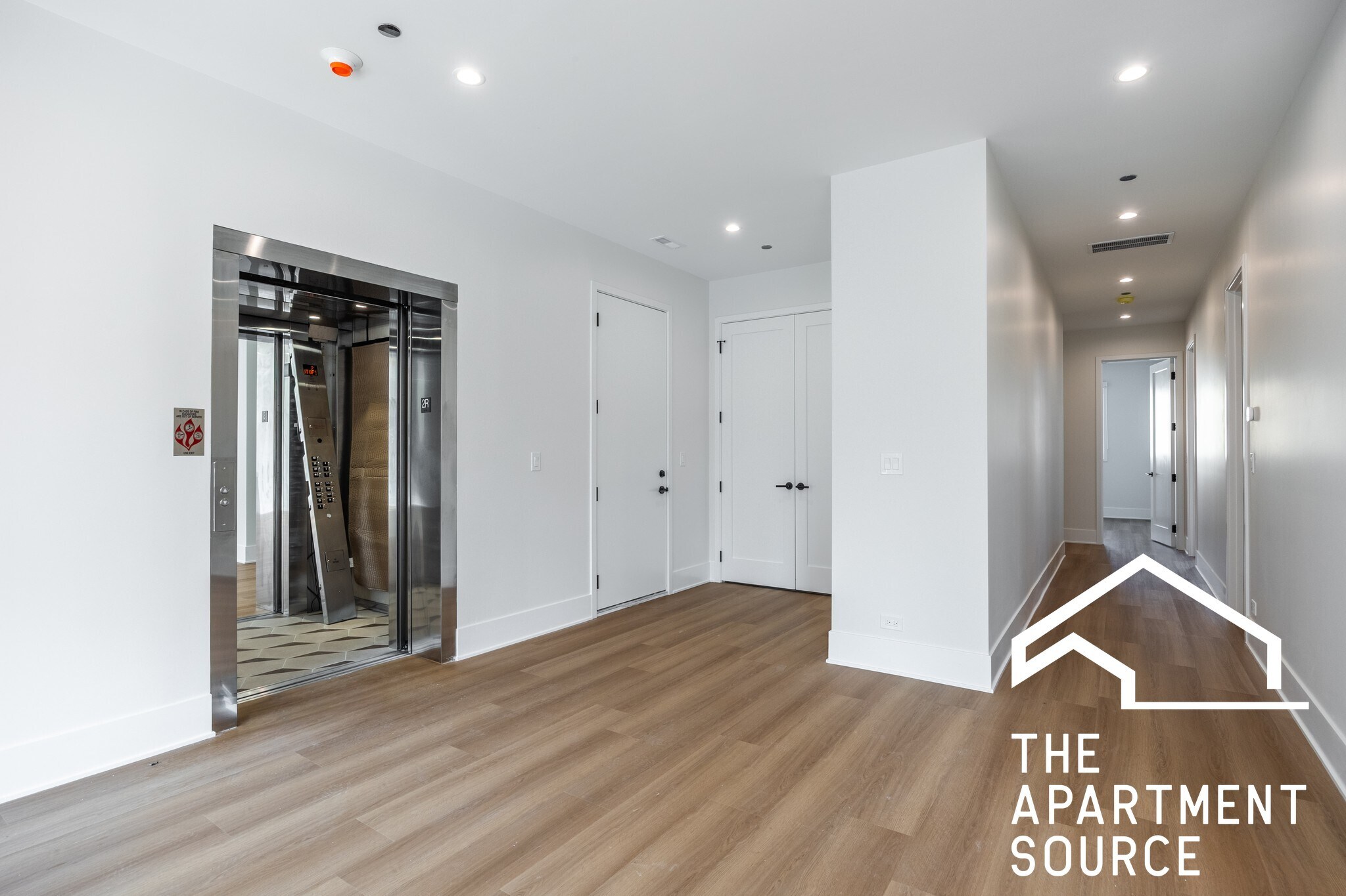 Building Photo - 1620 W Grand Ave