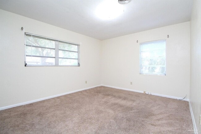 Building Photo - 106 St Regis Dr