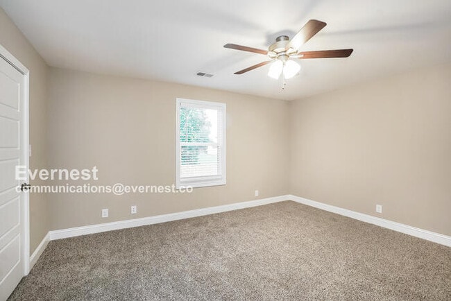 Building Photo - 3385 Polly Dr