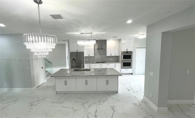 Building Photo - 212 SW 179th Ave