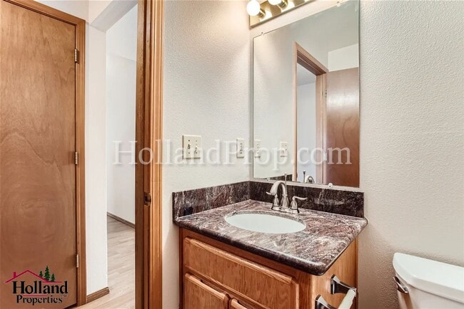 Building Photo - Gorgeous & Spacious Home 4 beds 3 bath!!!