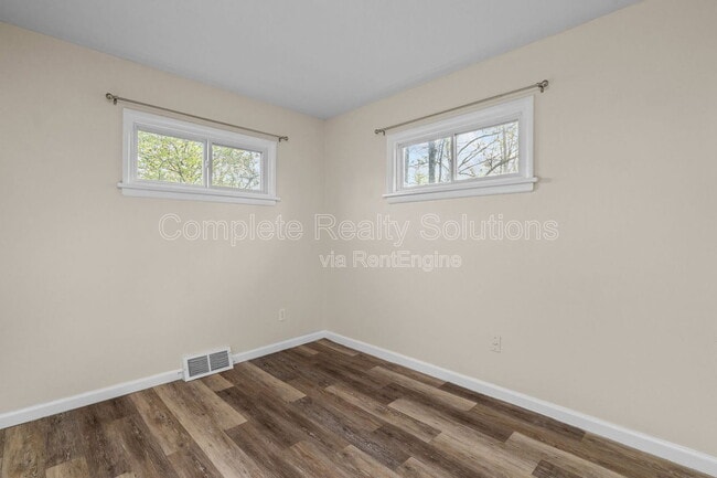 Building Photo - 62 Capitol Hill Dr