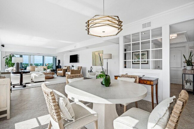 Building Photo - 400 Seasage Dr