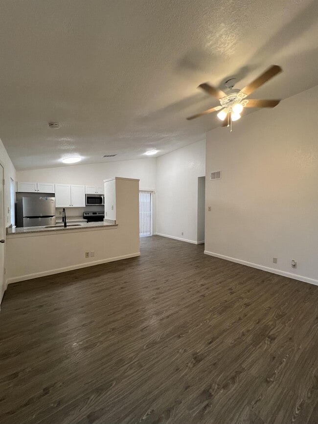 Building Photo - 8846 Meadow Range St
