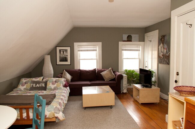 Primary Photo - 15 Copley St