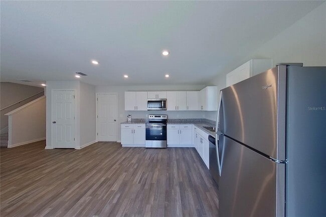 Building Photo - 1762 Nebraska Loop