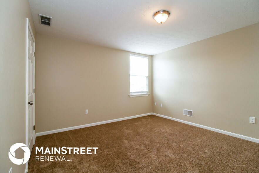 Building Photo - 3123 Northland Dr