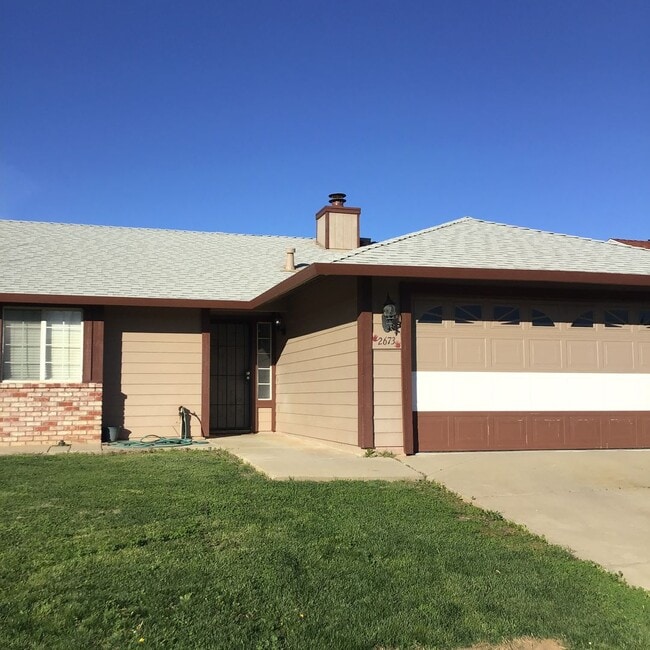 Building Photo - Special $200.00 off of first month's rent 3 Bedroom 2 Bath Home