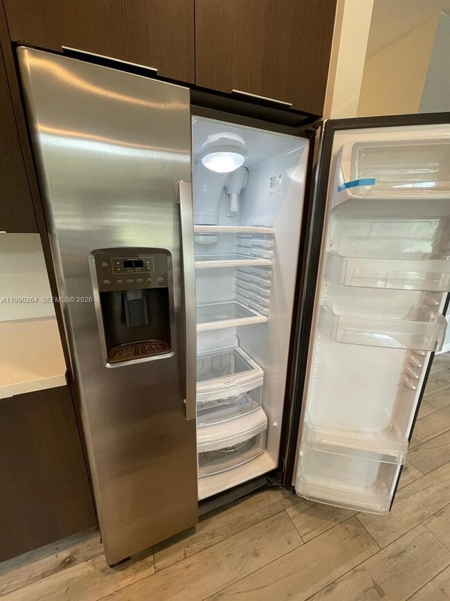 Building Photo - 4700 NW 84th Ave