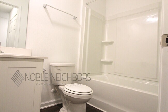 Building Photo - 5437 Tellaro Ln