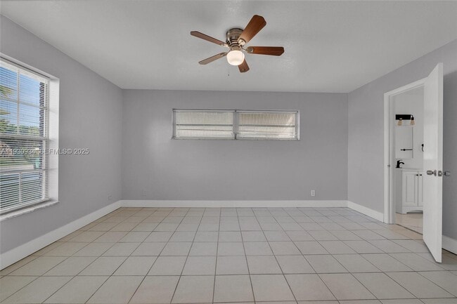 Building Photo - 2641 NW 44th Ave