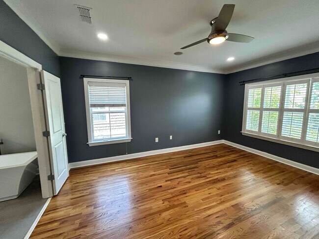 Building Photo - Elegant Intown Living in Carlyle Park – Beautiful 3BR/3.5BA Townhome