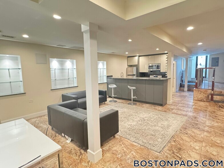 Building Photo - 25 St Marys Ct