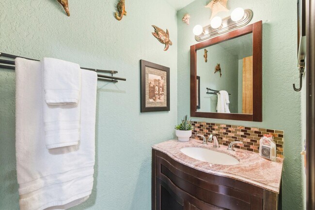 Building Photo - 731 Seacoast Dr