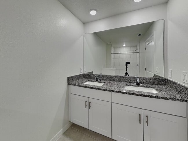 Building Photo - 9207 Bonita Mar Dr