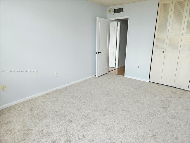 Building Photo - 2801 NE 183rd St