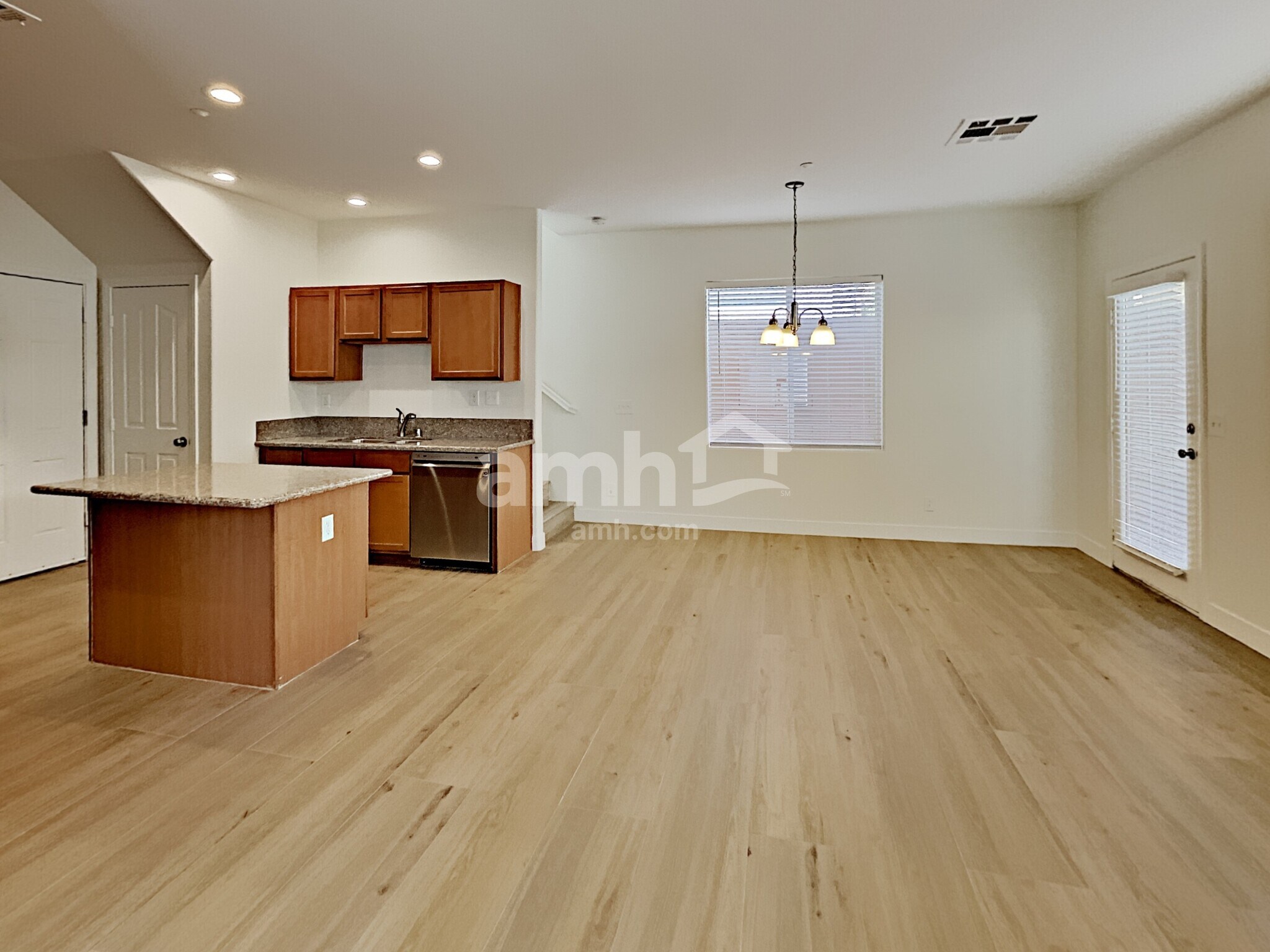 Building Photo - 8928 Cambridge Glen Ct