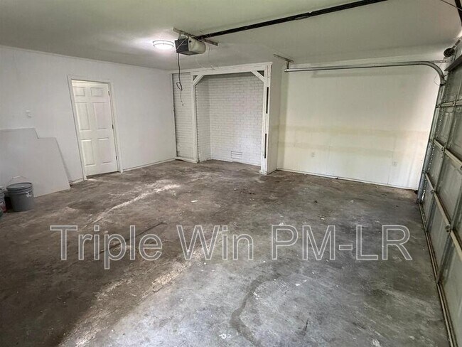 Building Photo - 17512 Bradshaw Rd