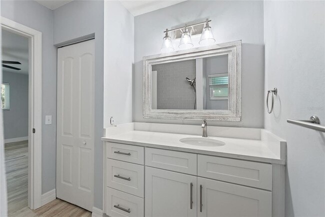 Building Photo - 5122 24th Ave S