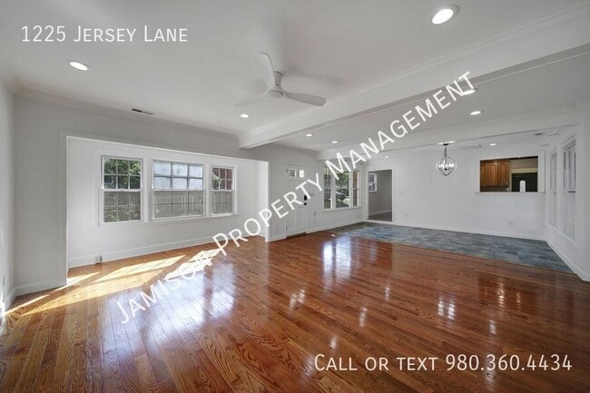 Building Photo - 1225 Jersey Ln
