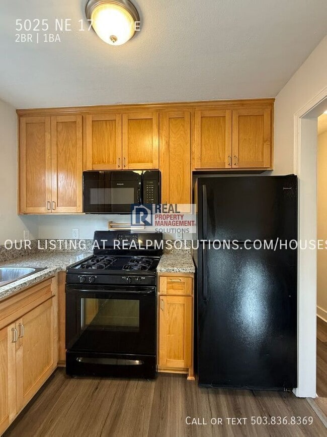 Building Photo - 5025 NE 17th Ave