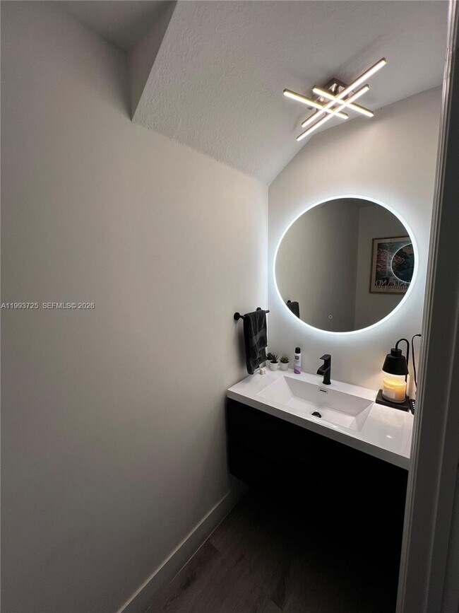 Building Photo - 5942 Mustang Manor