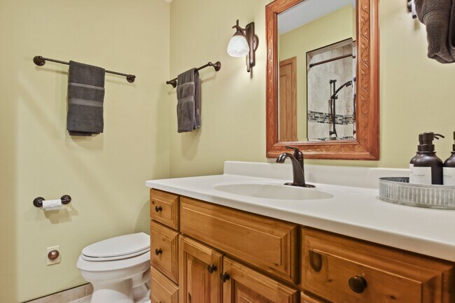 Building Photo - 1889 Paddock Pl