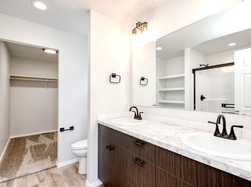 Building Photo - 2864 N Eagle Mdw Ave