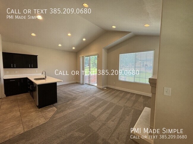 Building Photo - 126 W 3430
