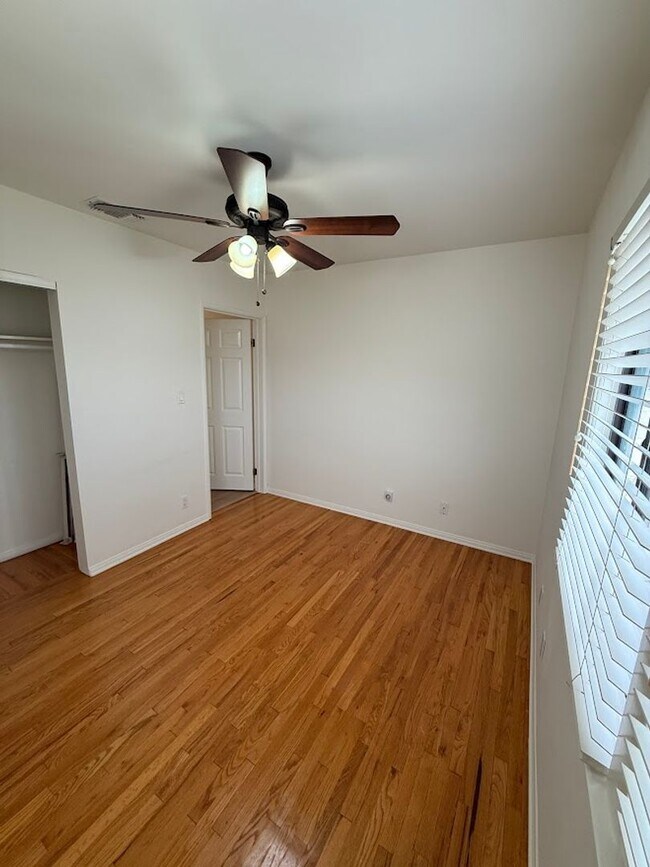 Building Photo - Beautiful 3 Bedroom, 2 Bathroom Granada Hills Home with Detached Garage!