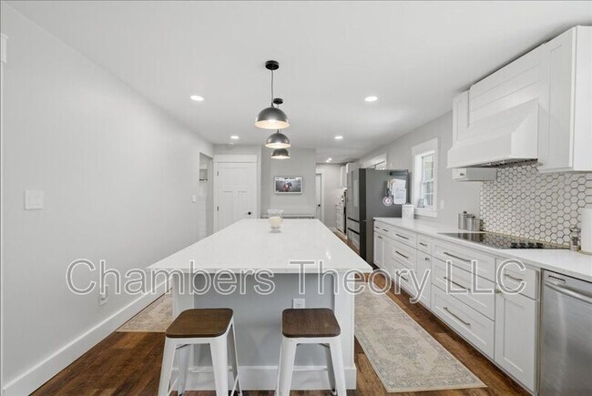 Building Photo - 14410 Otis Ct