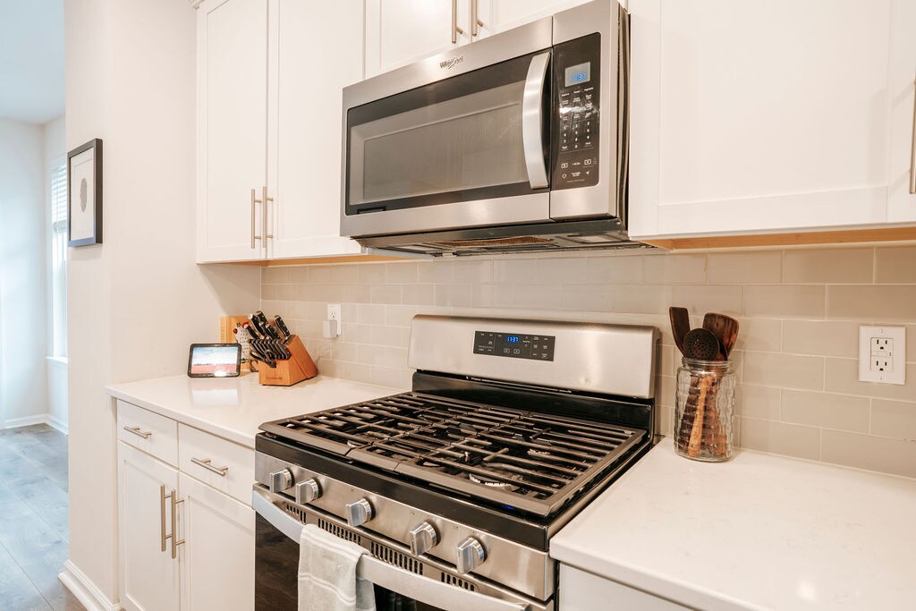 Building Photo - 211 Harlequin Aly
