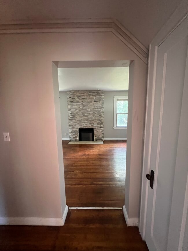 Building Photo - 4038 Clifton Ave