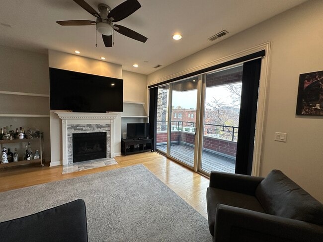 Building Photo - 2402 W McLean Ave