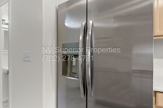 Building Photo - 2900 Soda Creek Ln