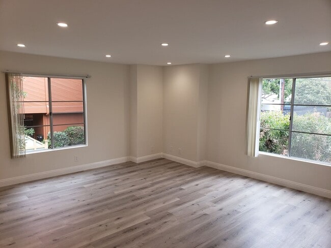 Interior Photo - Pacific Luxury Investments, LLC