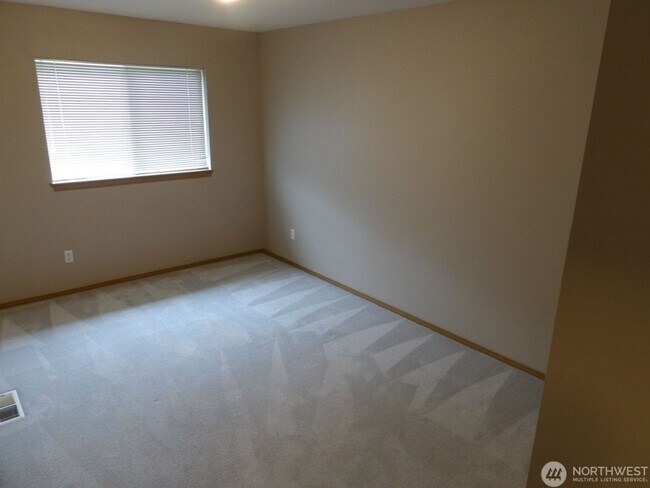 Building Photo - 3Bd/2.5Ba Bothell Townhouse