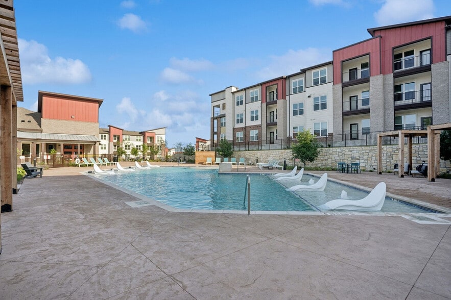 Primary Photo - Ascend at Pioneer Hill