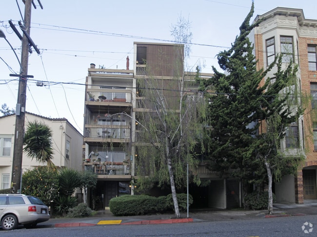 Building Photo - 421 Perkins St