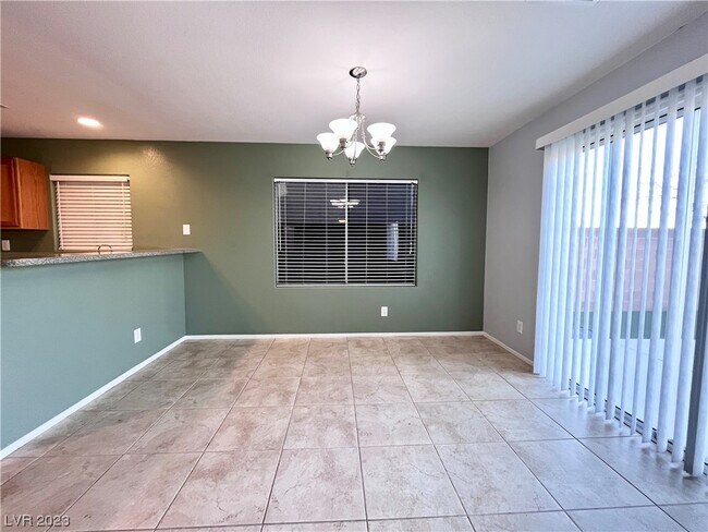 Building Photo - 3780 Autumn King Ave