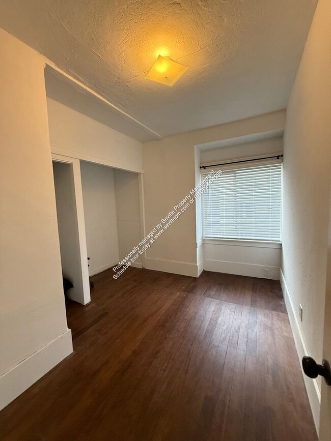 Building Photo - 18th and Filbert St