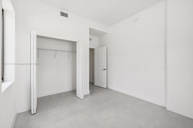 Building Photo - 1280 N Flagler Ave