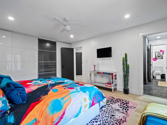 Building Photo - 25 N Rose Blvd