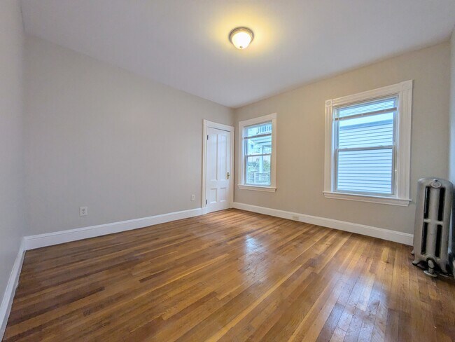 Bedroom #1 - 98 Hudson St