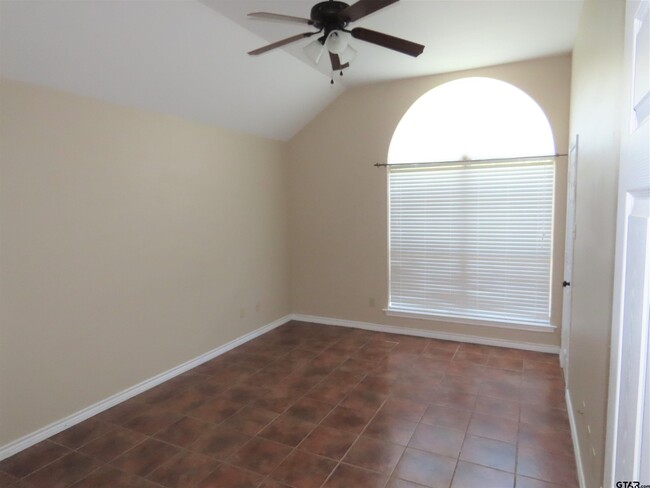 Building Photo - 21206 Altuda Ln