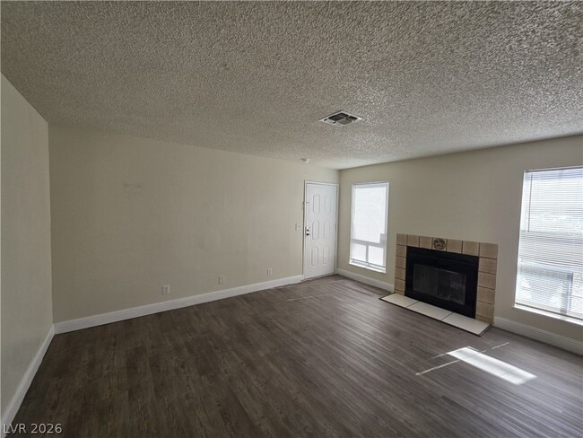 Building Photo - 4941 Newport Cove Dr