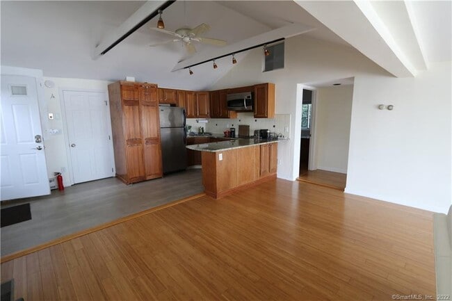 Building Photo - 66 Ocean Dr E