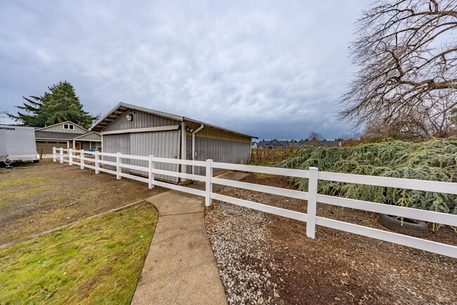 Building Photo - Farm House in Vancouver - Updated with AC